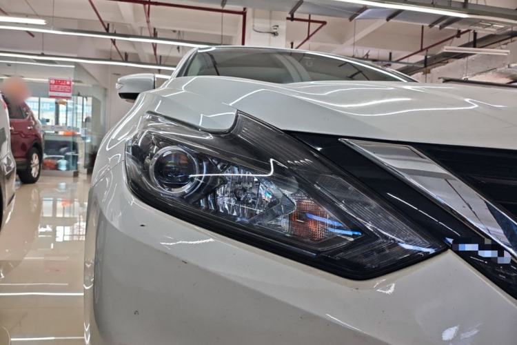 Used Nissan Teana 2018 2.0L XL Smart Upgrade Edition Right Front Headlight