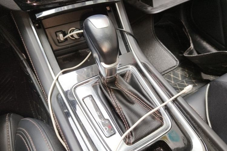 Used CHANGAN Eado 2018 1.6L GDI Automatic Trendy Model China V Standard Gear Lever