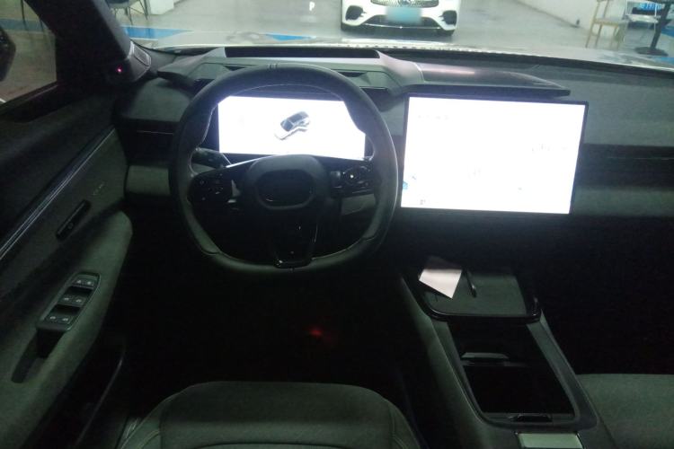 Used Lynk & Co 08 EM-P 2024 120km Long-Range Plus
