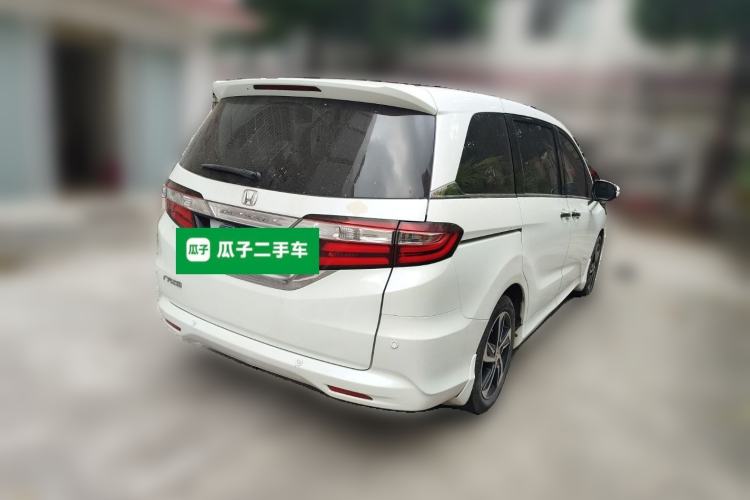 Used Honda Odyssey 2015 Updated Version 2.4L Smart Edition Rear Right 45 Deg