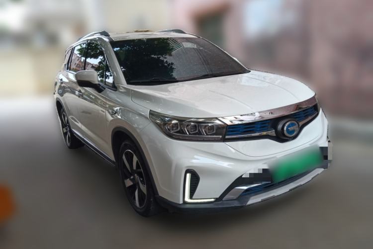 Used GAC Group ix4 2018 Luxury Edition Front Right 45 Deg