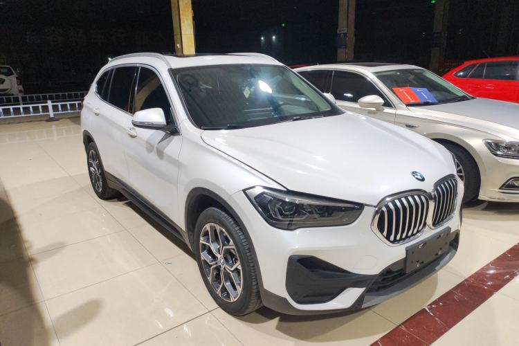 Used BMW X1 2022 sDrive25Li Leading Model Front Right 45 Deg