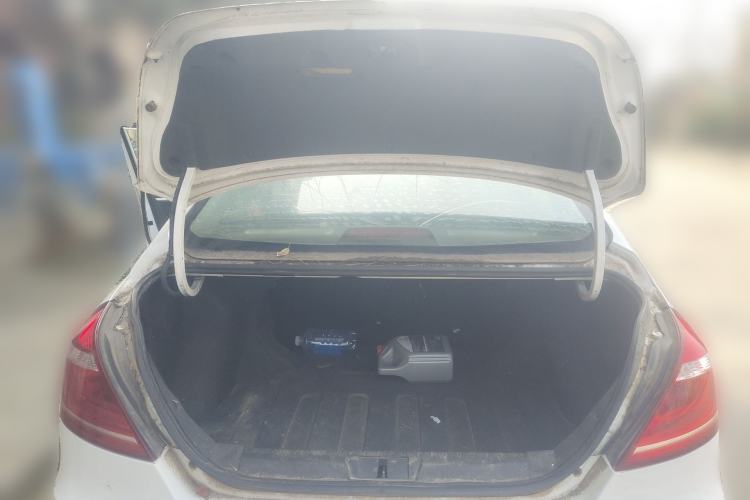 Used Geely Auto Emgrand 2016 Sedan 1.5L Manual Upward Edition Trunk