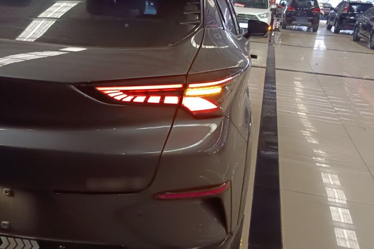 Used CHANGAN UNI-T 2023 Second-Generation 1.5T Prestige Model Right Rear Taillight