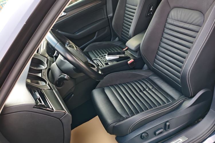 Used Volkswagen Magotan 2020 330TSI DSG Leading Model
