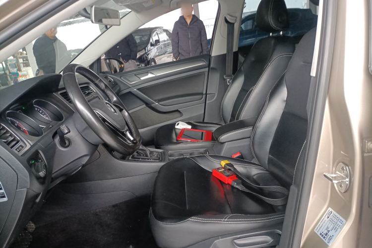 Used Volkswagen Golf 2016 1.6L Automatic Comfort Model
