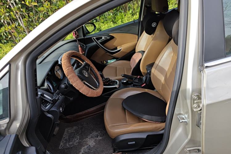 Used Buick GT 2013 GT 1.8L Automatic Fashion Edition Left Front Seat