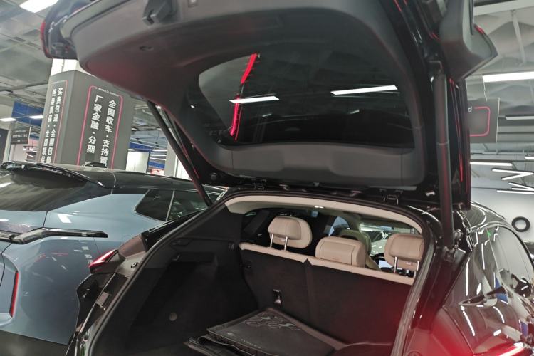 Used Lynk & Co 08 EM-P 2023 245km Ultra-Long Range Halo Trunk