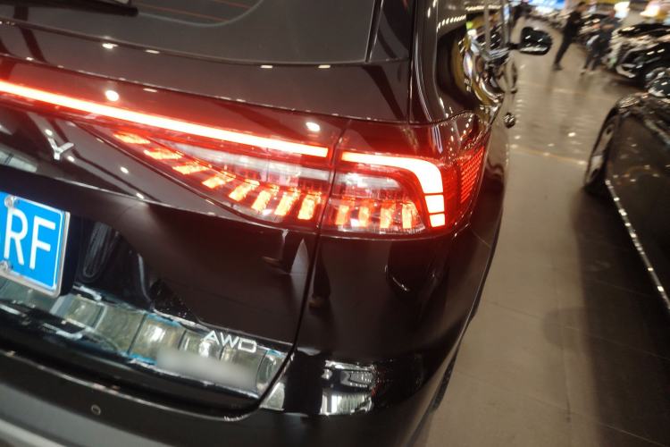 Used Chery Tiggo 8 PRO 2024 Champion Edition 390T Four-Wheel Drive Peak Version 5 Seats Right Rear Taillight