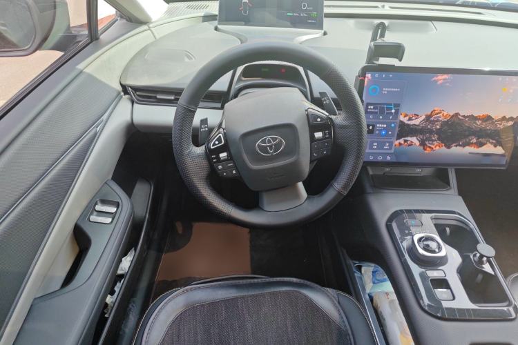 Used Toyota bZ5 2025 Model 550 JOY Steering Wheel