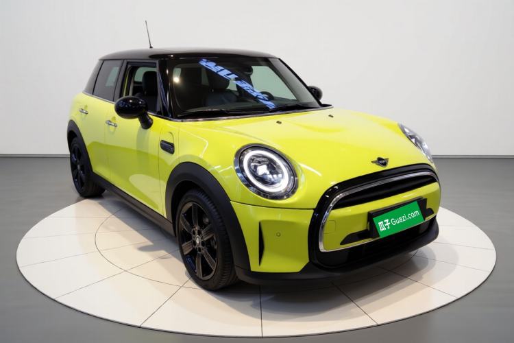 Used MINI MINI 2023 Updated 1.5T COOPER Artist Five-Door Edition