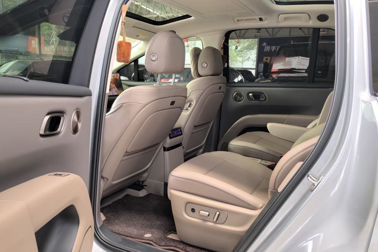 Used Li Auto i8 2025 Model Standard Version
