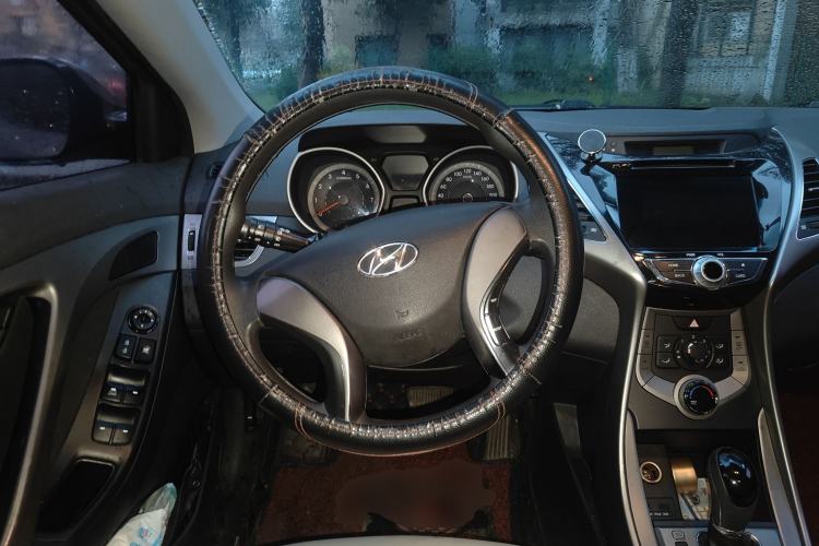 Used Hyundai Elantra (5th Generation / Langdong) 2012 1.6L Automatic Fashion Edition