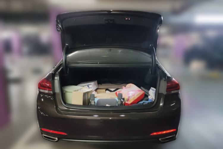 Used Hyundai Genesis 2015 3.0GDi Four-Wheel Drive Flagship Edition Trunk