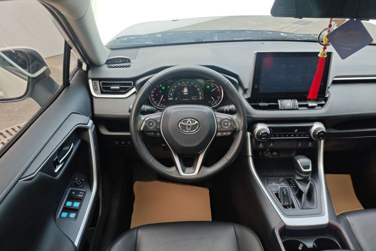 Used Toyota RAV4 2021 2.0L CVT Two-Wheel Drive Fashion PLUS Edition
