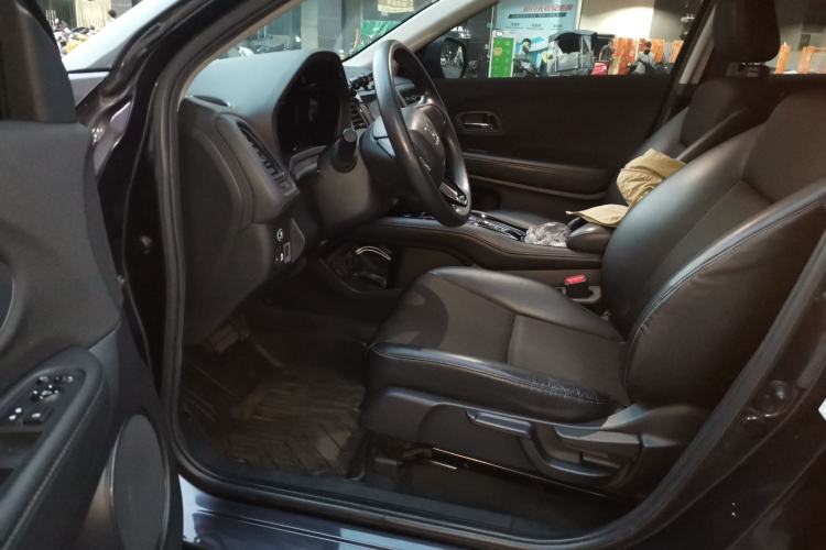 Used Honda Vezel 2020 1.5L CVT Pioneer Edition Driver Seat