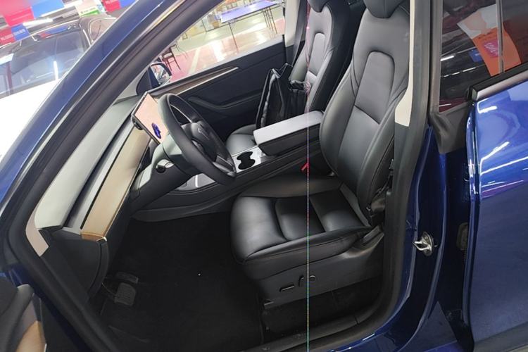 Used Tesla Model Y 2021 Long-Range All-Wheel-Drive Version