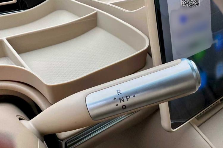 Used Hima Luxeed R7 2024 All-Electric 802 km Max
