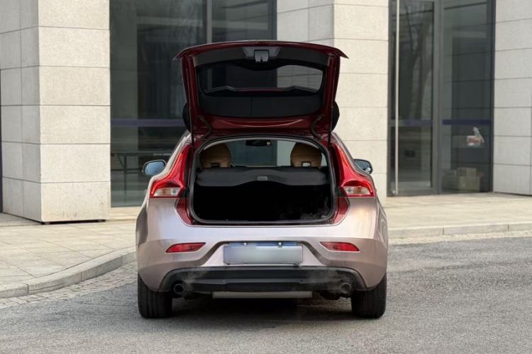 Used Volvo V40 2018 T3 Zhiyi Edition