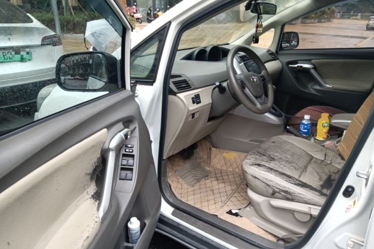 Used Toyota Verso 2015 180E CVT Crossover Edition