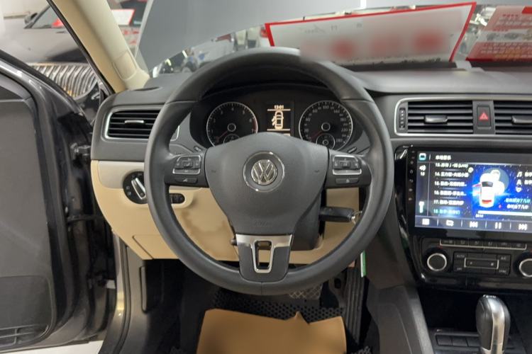 Used Volkswagen Sagitar 2014 1.4TSI Automatic Luxury Model
