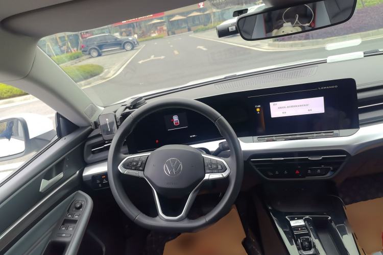 Used Volkswagen Lamando 2023 Lavida L 280TSI DSG Spicy Edition
