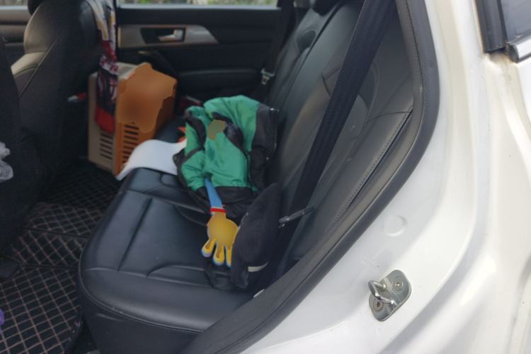 Used Haval H2 2018 Chuanxiang Edition 1.5T Dual-Clutch Two-Wheel Drive Fashion Model China V Standard
