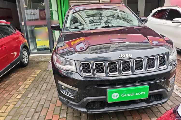 Used Jeep Compass 2017 200T Automatic Family Edition
