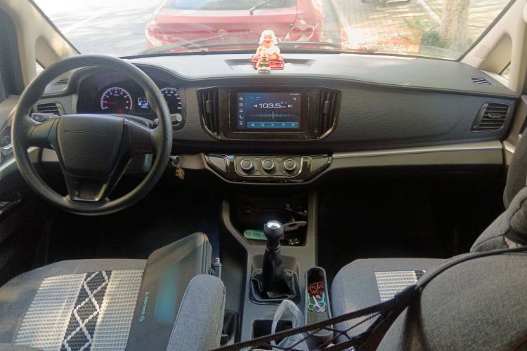 Used FORTHING Lingzhi 2023 M5L 1.6L Base Model 7 Seats
