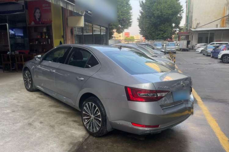 Used Skoda Superb 2016 TSI330 DSG Smart Drive Edition
