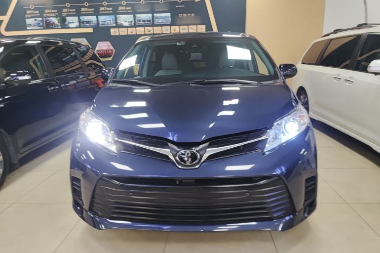 Used Toyota Sienna (Parallel Import) 2019 3.5L Two-Wheel Drive LE Trim 7 Seats U.S. Specification