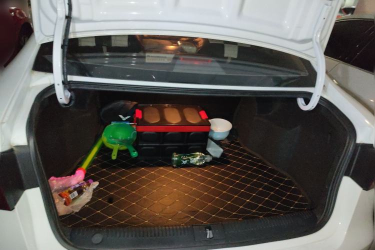 Used Roewe 360 2015 1.5L Automatic Luxury Edition
