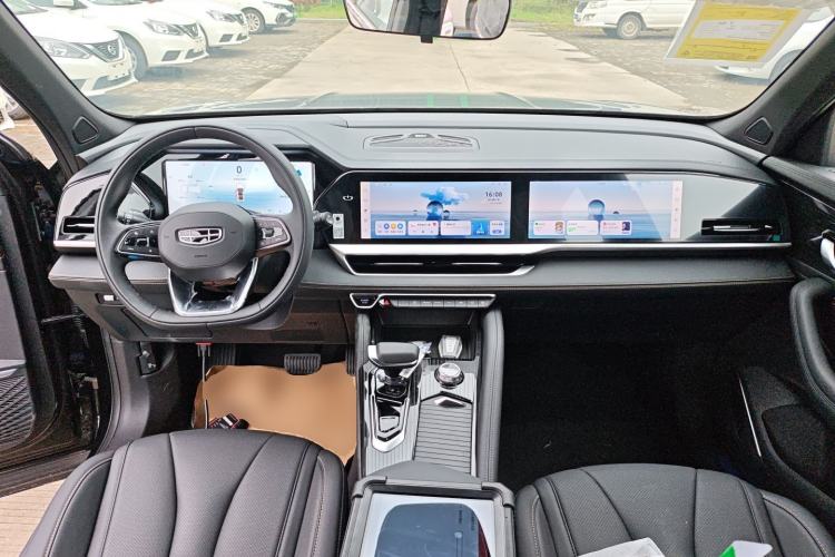 Used Geely Auto Monjaro L 2024 2.0TD DCT EVO Two-Wheel Drive Long-Range Version Center Console