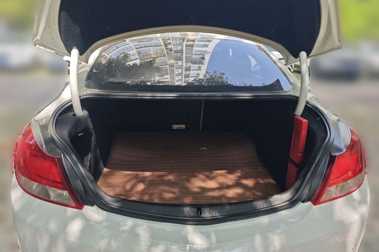 Used Buick Regal 2012 2.0L Luxury Edition Trunk