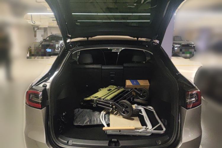 Used Tesla Model Y 2022 Rear-Wheel-Drive Version Trunk