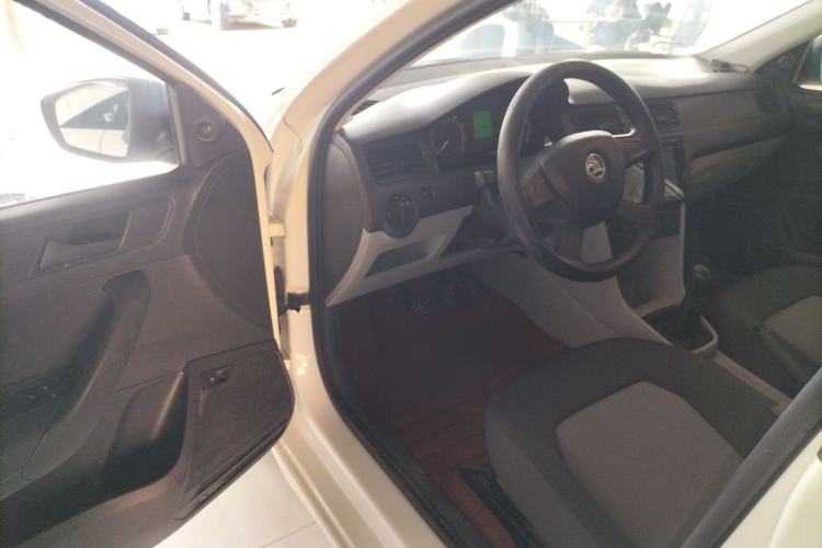 Used Skoda Rapid 2013 1.4L Manual Enjoyment Model
