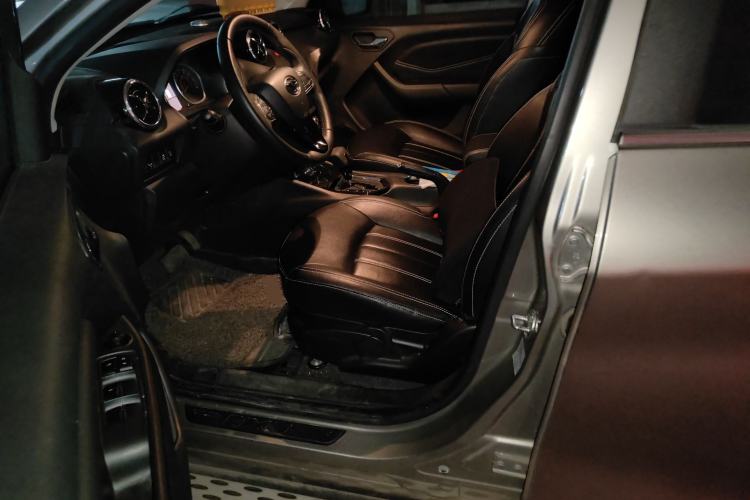 Used Soueast DX3 2018 1.5T CVT Luxury Model Driver Seat