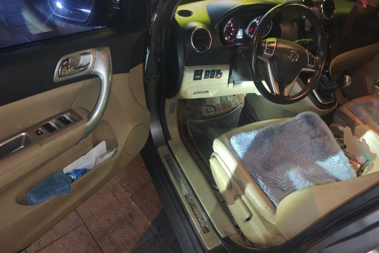 Used Haval H6 2011 2.0L Manual Two-Wheel Drive Elite Version