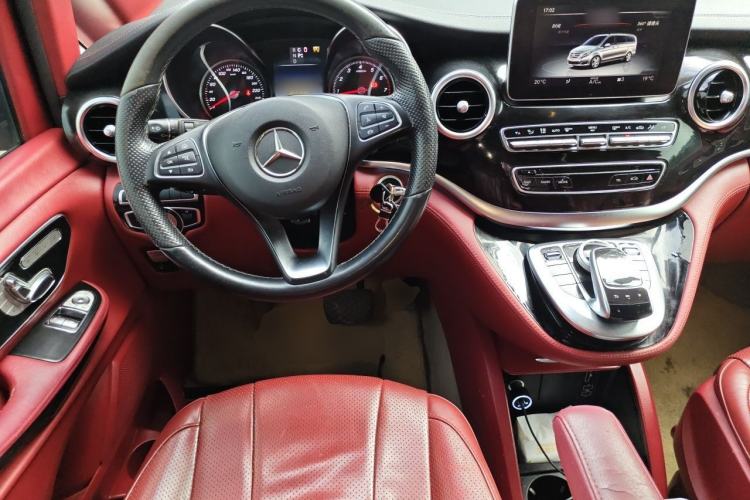 Used Mercedes-Benz V-Class 

