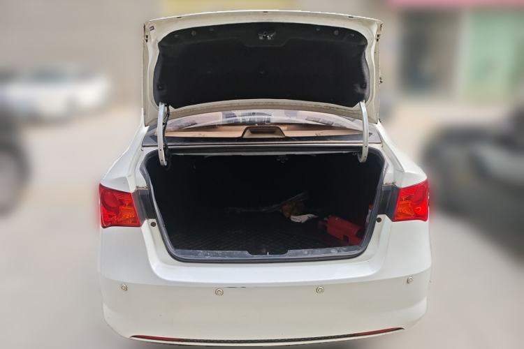 Used Roewe 350 2014 1.5L Automatic Xunda Edition
