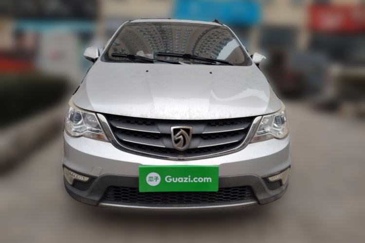Used Baojun 730 2014 1.5L manual Comfort version 7 seats