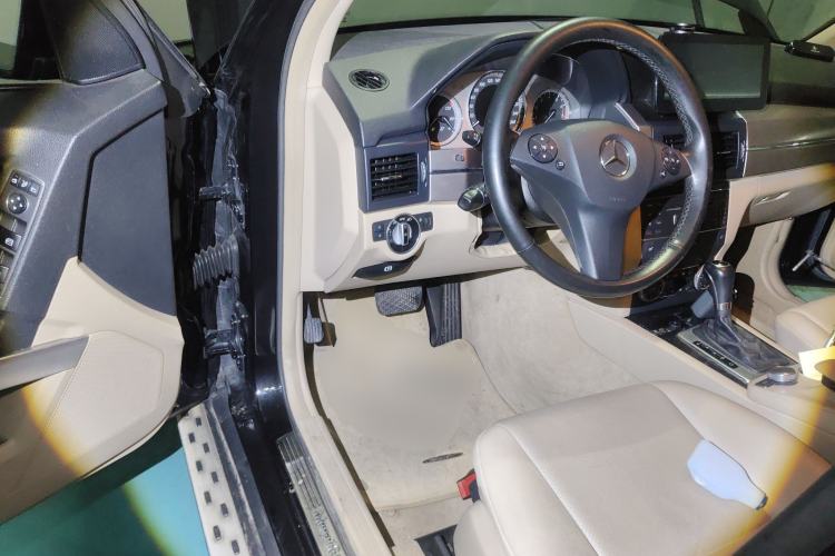 Used Mercedes-Benz GLK-Class 2012 GLK 300 4MATIC Dynamic Edition Driver Seat