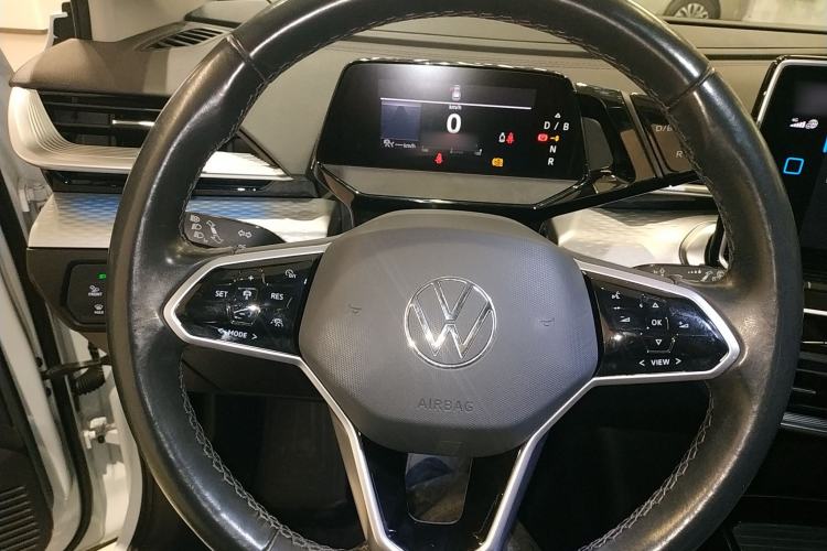 Used Volkswagen ID.6 X 2022 Kinergy Four-Wheel Drive Edition Steering Wheel