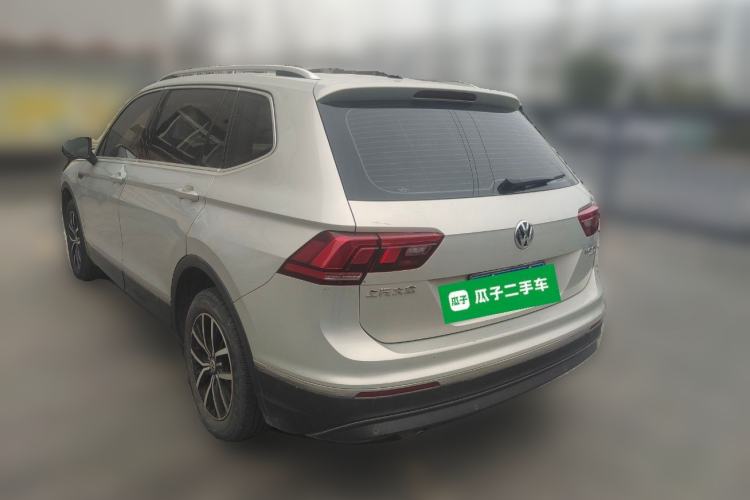 Used Volkswagen Tiguan L 2018 330TSI Automatic Two-Wheel Drive Luxury Edition Rear Left 45 Deg