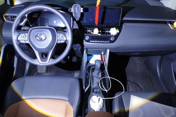 Used Toyota FRONTLANDER 2023 2.0L CVT Sport Edition Center Console