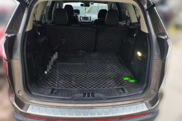 Used Ford Edge 2016 EcoBoost 245 Four-Wheel Drive Titanium 7-Seater Trunk