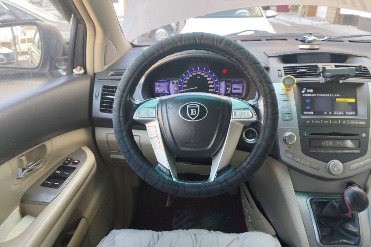 Used BYD S6 2012 2.0L Manual Luxury Version