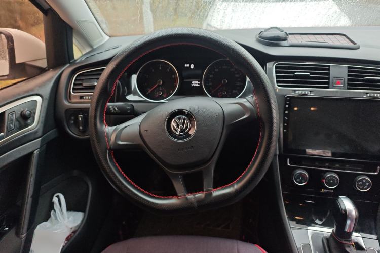 Used Volkswagen Golf 2018 1.6L Automatic Fashion Model
