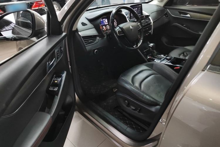 Used BORGWARD BX5 2017 20TGDI Automatic Two-Wheel Drive Pioneer Edition