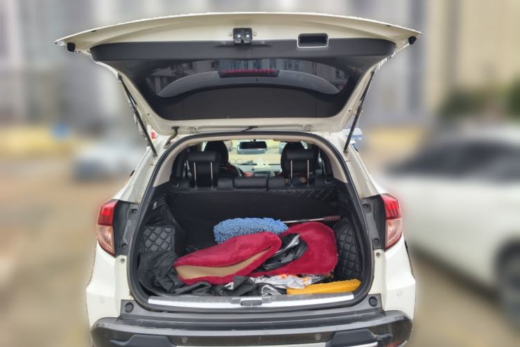 Used Honda Vezel 2015 1.8L CVT Four-Wheel Drive Flagship Model
